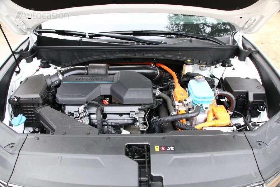 Prueba del Hyundai Tucson híbrido 4×4 2021 motor