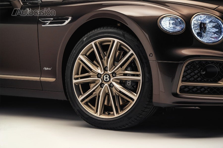 Bentley Flying Spur Hybrid Odyssean Edition exterior
