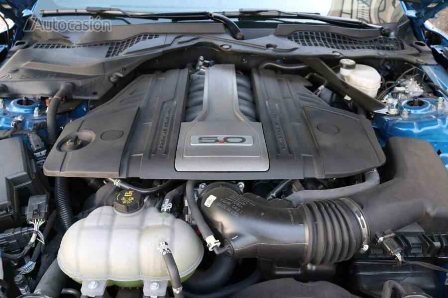 Ford Mustang Fastback GT 2021 motor