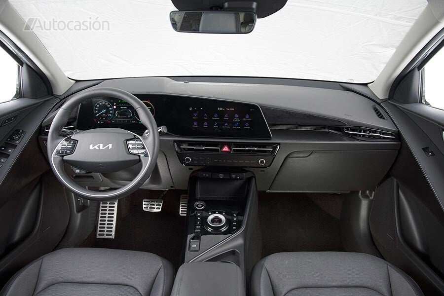 El interior del Kia Niro emplea materiales reciclados y sostenibles.