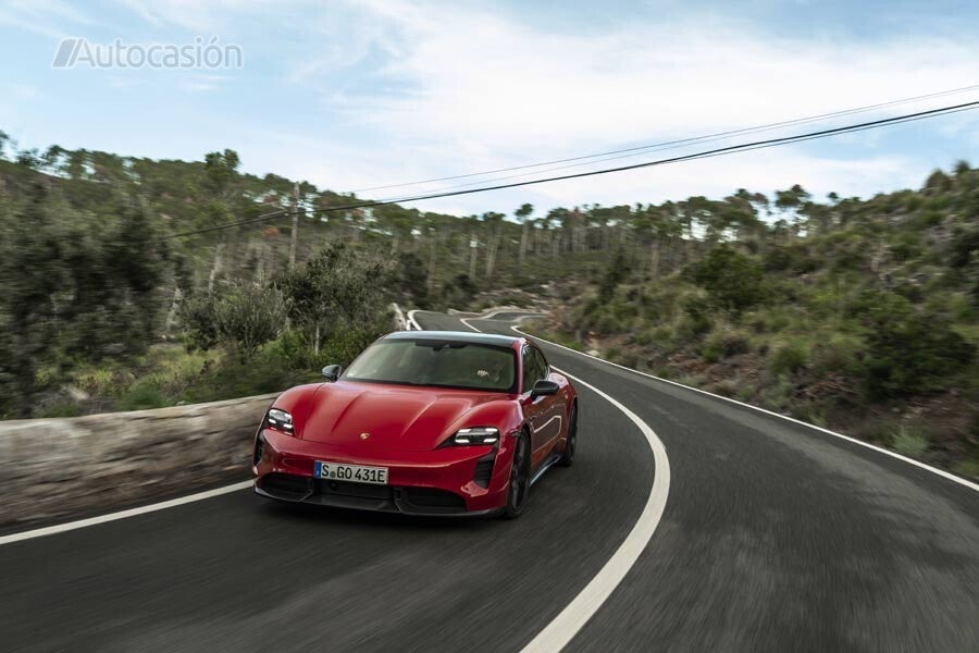 Porsche Taycan GTS Sport Turismo