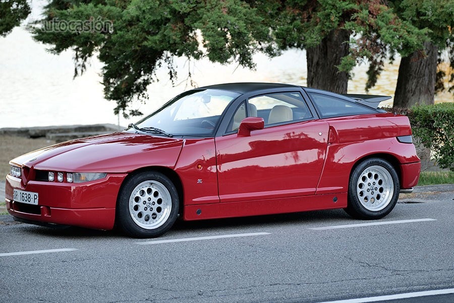 El motor y respuesta dinámica del Alfa Romeo SZ eran excelentes.