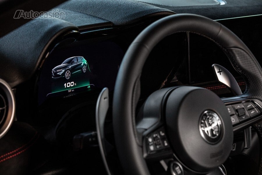 Alfa Romeo Tonale PHEV 2022 interior
