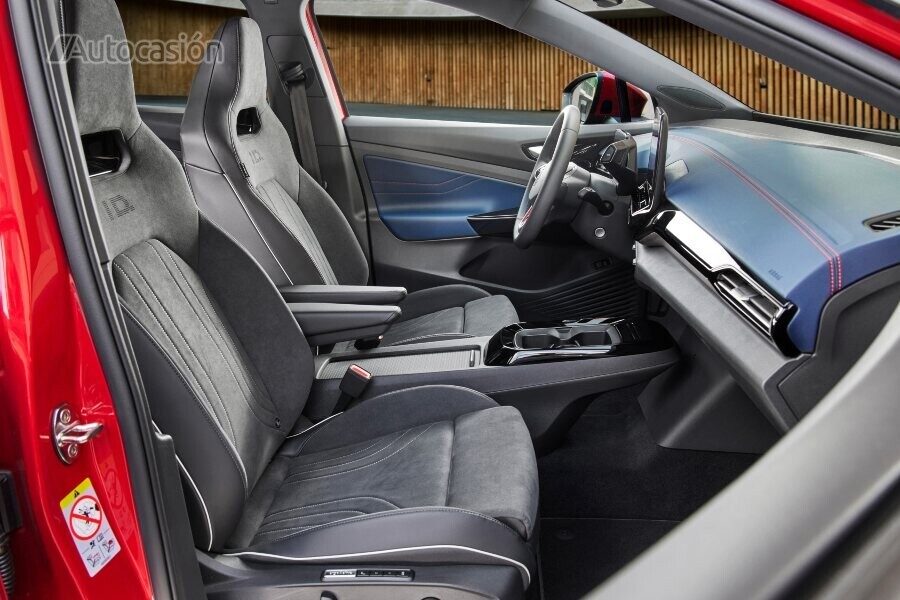 Volkswagen ID.5 GTX interior