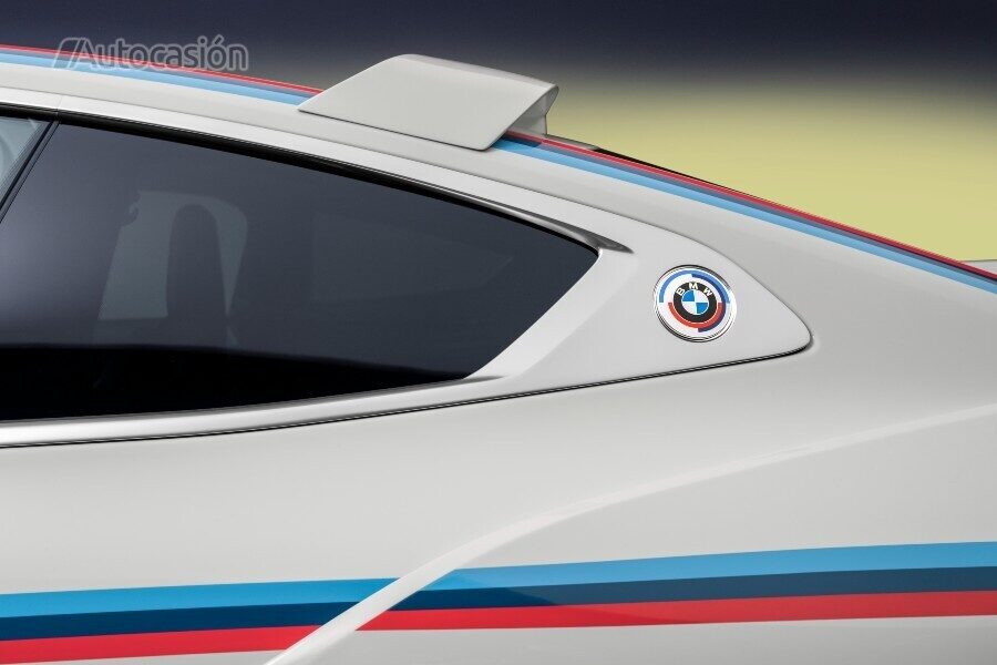 BMW 3.0 CSL 2022 exterior