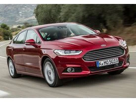 FORD Mondeo Sedán 2.0 HEV Trend