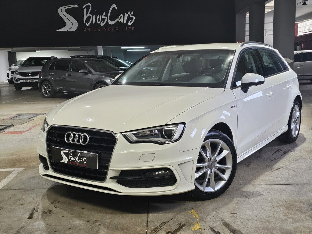 AUDI A3 A3 Sportback 1.6TDI CD S line edition