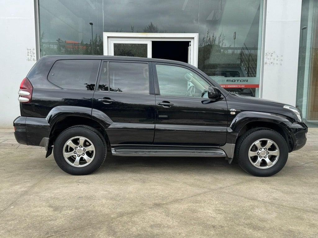 TOYOTA Land Cruiser Land Cruiser D-4D VXL