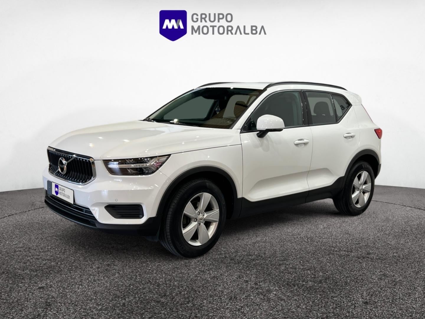 VOLVO XC40 XC40 T2 Momentum Core