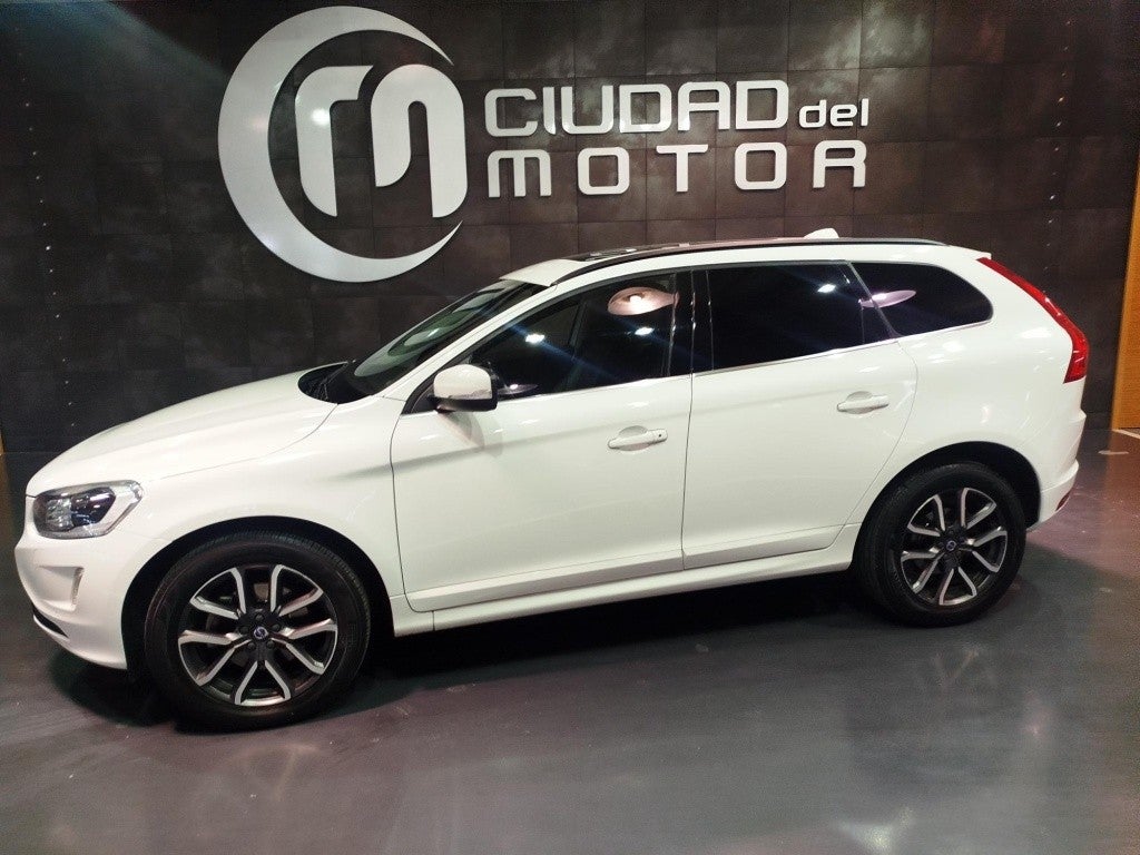 VOLVO XC60 XC60 D4 Momentum Aut. 190