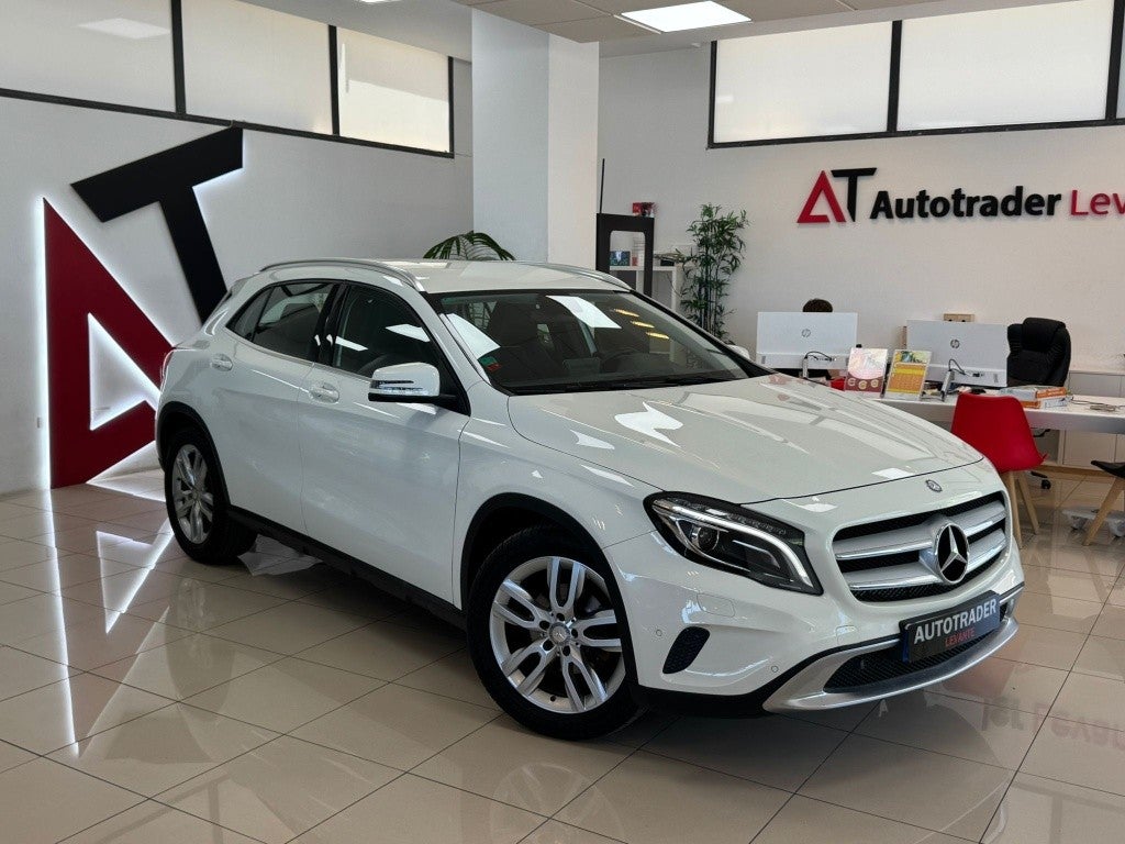 MERCEDES-BENZ Clase GLA GLA 200CDI Urban 7G-DCT