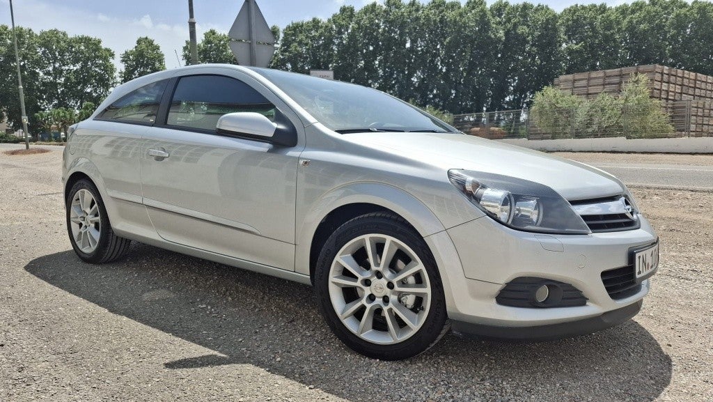 OPEL Astra Astra GTC 1.8 16v Cosmo 140
