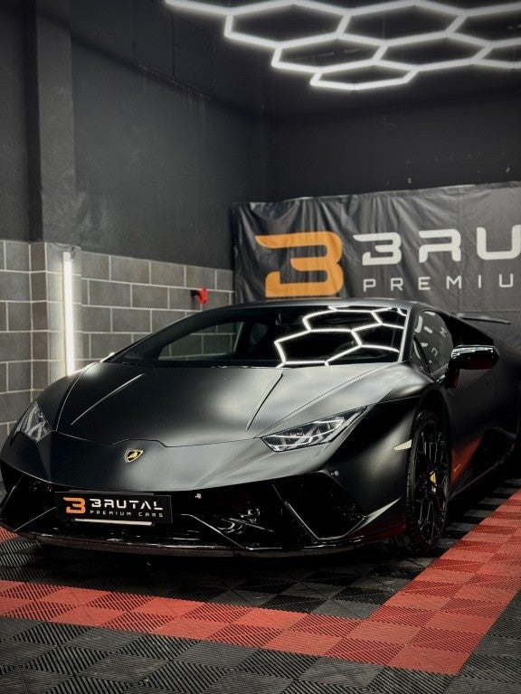 LAMBORGHINI Huracán Huracán LP 640-4 Performante