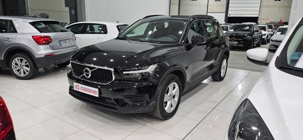 VOLVO XC40 1.5 T2 Momentum Core