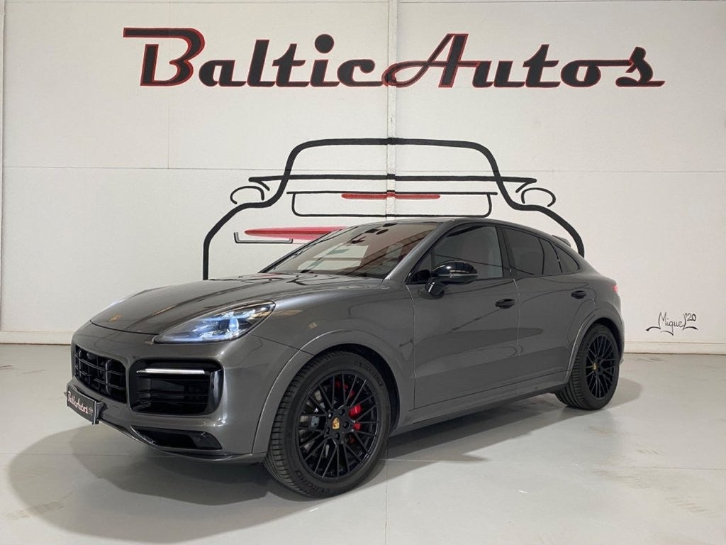 PORSCHE Cayenne GTS