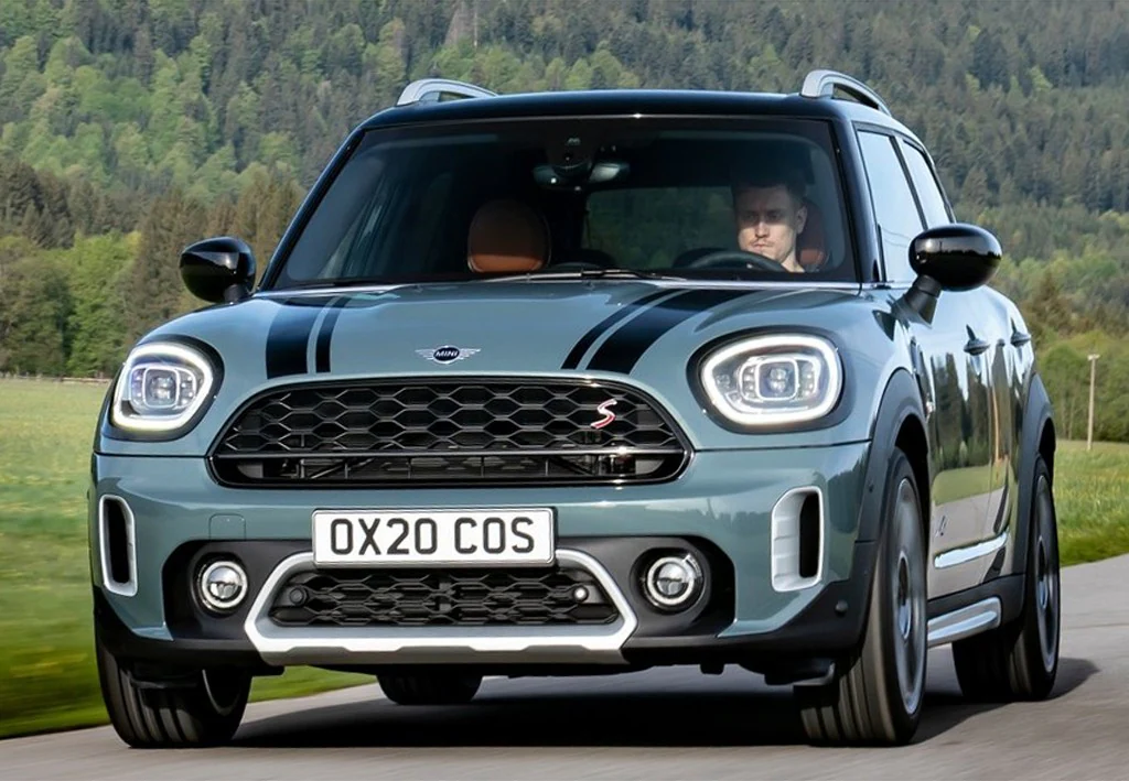 Los MINI Cooper SE, y Cooper SE Countryman, estrenan accesorios Camper