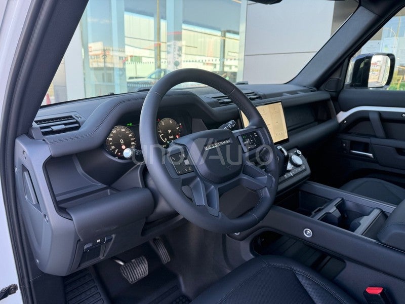 Defender 110 3.0D l6 MHEV X-Dynamic SE AWD Aut. 250