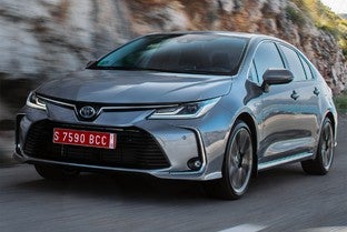 TOYOTA Corolla Sedán 125H Active Tech