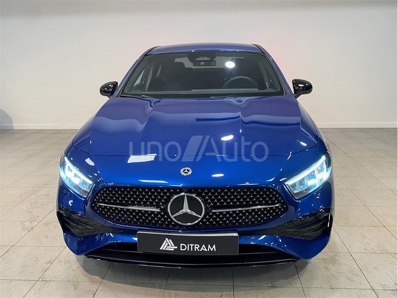 CLASE A 250 e con tecnología híbrida EQ Sedán