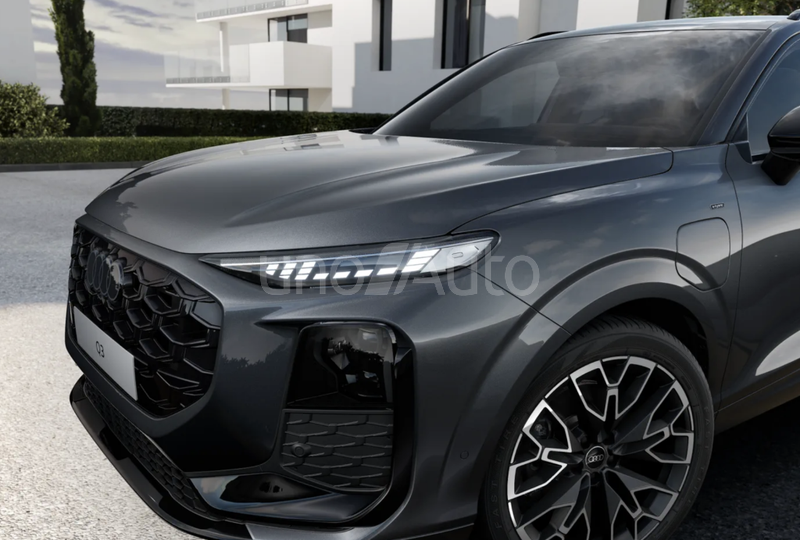 Q3 e-hybrid Black Line S tronic 200kW