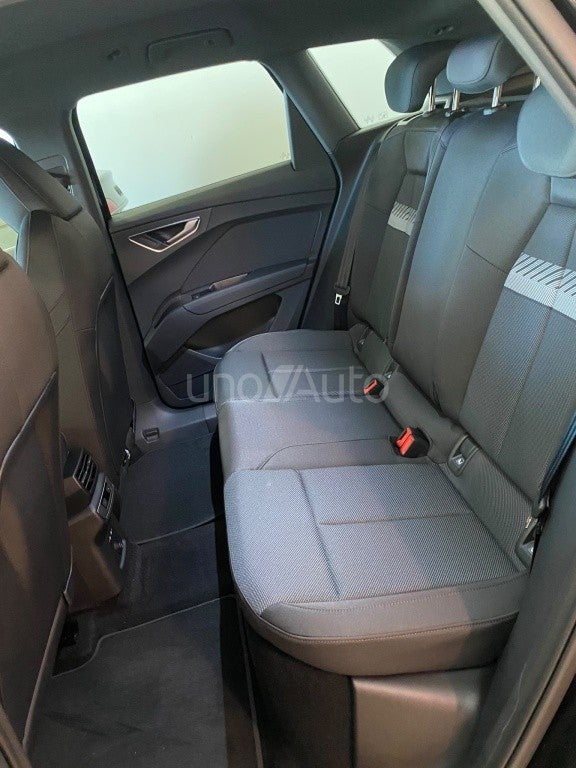 Q4 e-tron 45 Genuine edition 210kW 82KWh