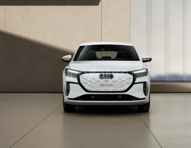 Q4 e-tron performance S line 210kW 82KWh