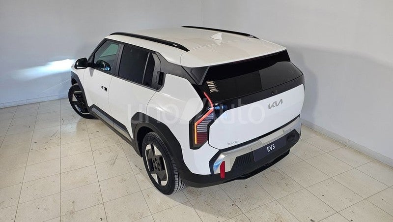 KIA EV3 Earth Long Range