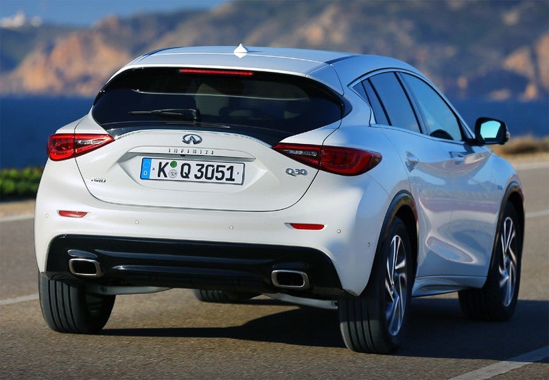 Q30 1.5d Premium 7DCT