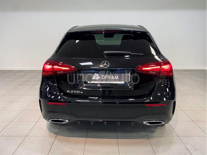 CLASE A 250 e con tecnología híbrida EQ