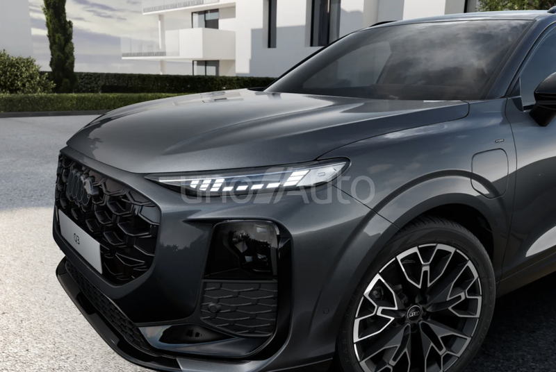 Q3 e-hybrid Black Line S tronic 200kW