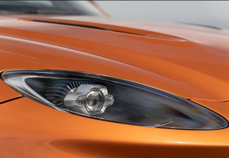 DBX 4.0 AWD Aut.