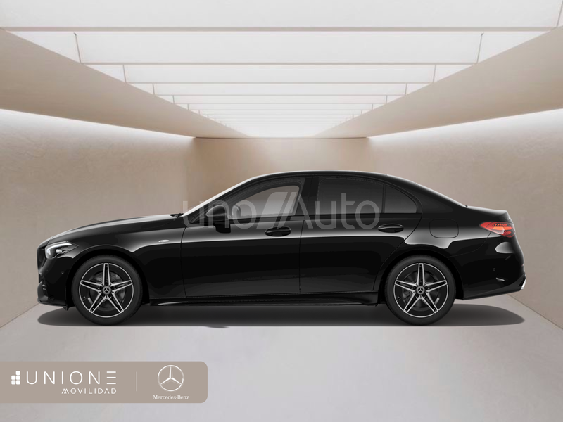 300 e con tecnología híbrida EQ