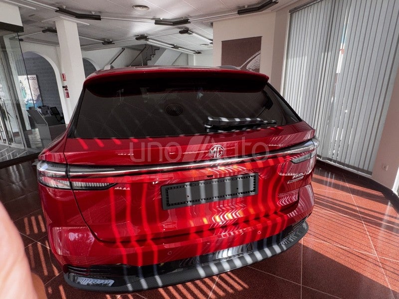 HS 1.5T PHEV COMFORT 272 5P