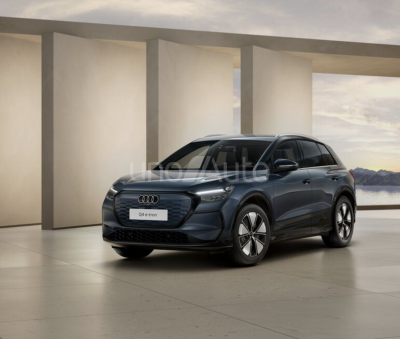 Q4 e-tron performance Advanced 210kW 82KWh