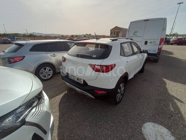 Stonic 1.0 T-GDi MHEV iMT Concept Plus 100