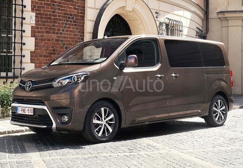 Proace Shuttle L2 2.0D 8pl. Portón VX Plus 145