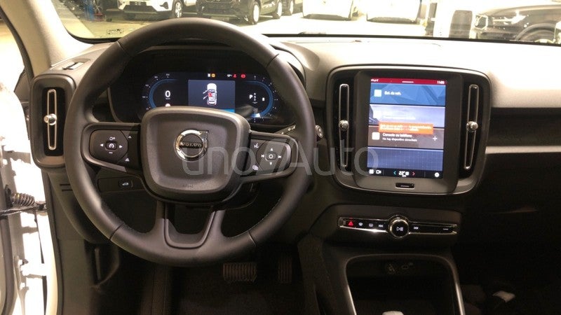 XC40 2.0 B3 MHEV ESSENTIAL DCT 163 5P