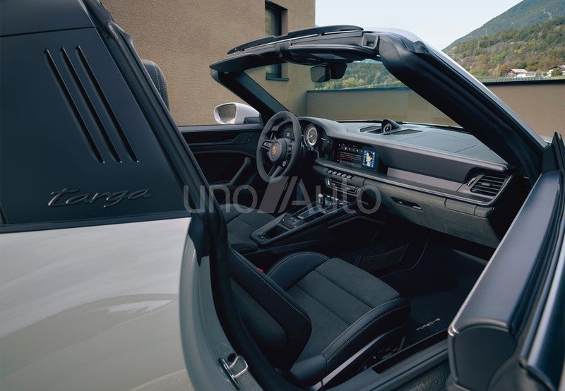 911 Targa 4 GTS PDK