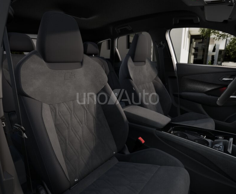 Q3 e-hybrid Black Line S tronic 200kW