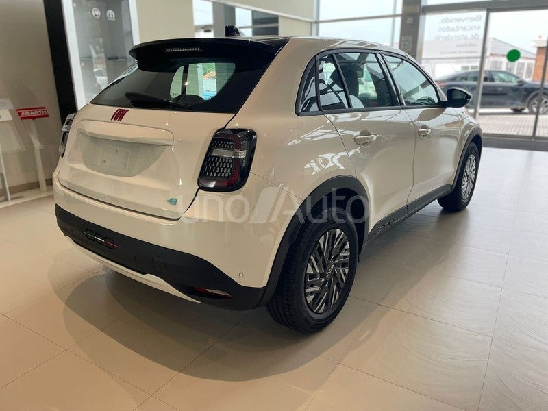 e RED 54kwh 115kw (156cv)