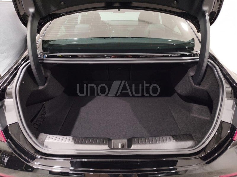 CLASE CLA 180 con tecnología híbrida