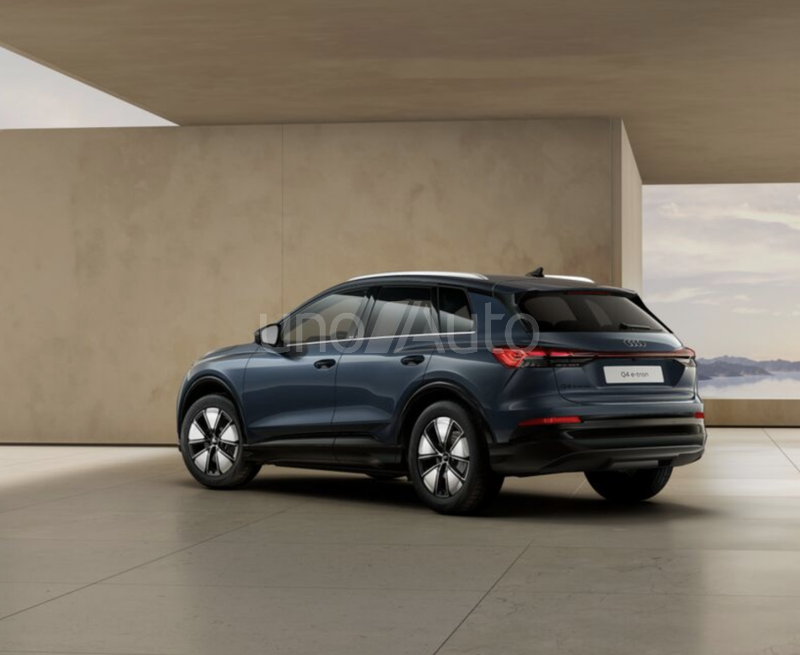 Q4 e-tron performance Advanced 210kW 82KWh