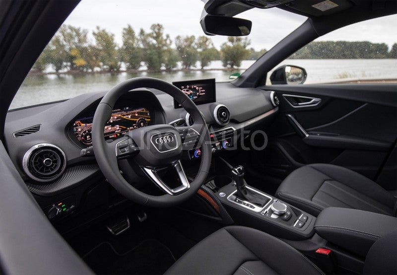 Q2 35 TFSI Adrenalin Black edition S tronic 110kW