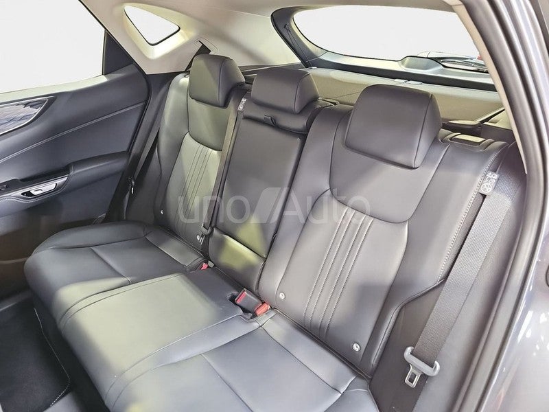 NX 450h+ Premium+ 4WD