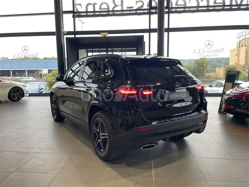 CLASE GLA 250 e con tecnología híbrida EQ