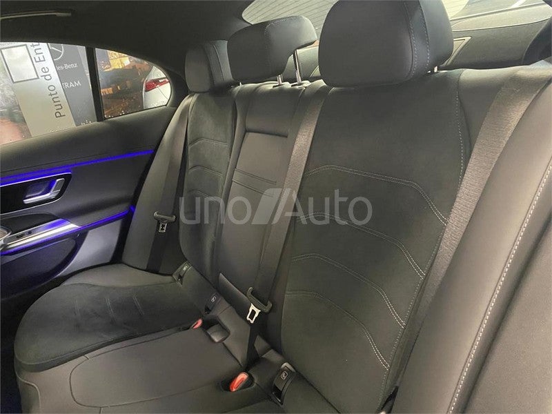 CLASE E 300 e con tecnología hibrida EQ