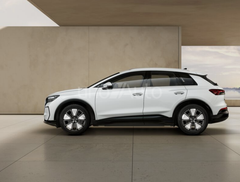 Q4 e-tron Advanced 150kW 63KWh