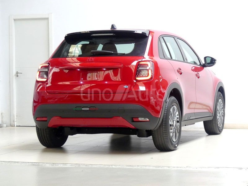 e RED 54kwh 115kw (156cv)