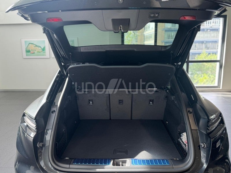 Macan 4