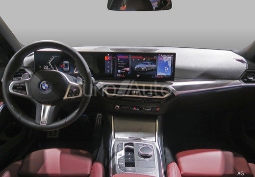 318dA